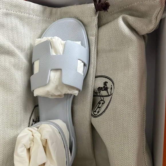 Hermes Santorini Sandles Sz 36.5, bleu Glacier - Picture 5 of 5